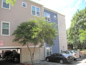 Building Photo - 2414 Longview St