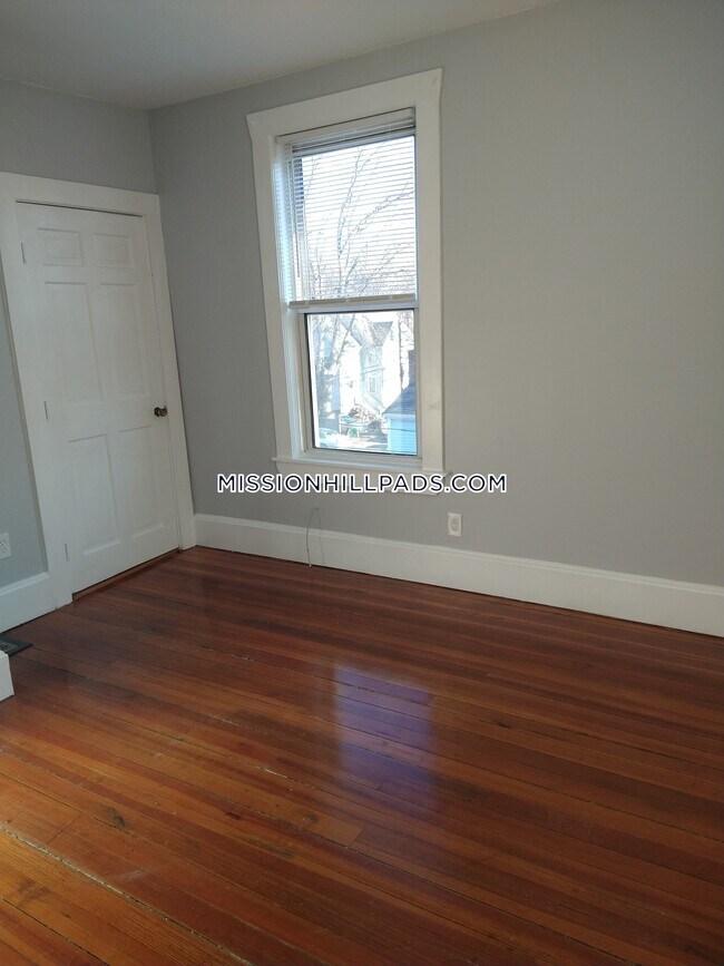 Foto del edificio - 76 Radcliffe St