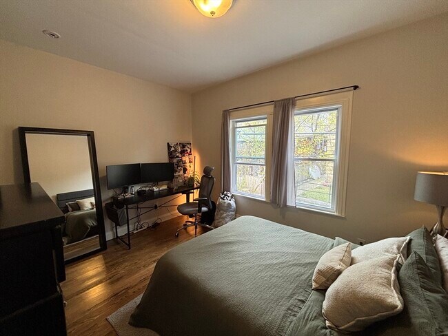 Foto del edificio - 1712 Beacon St
