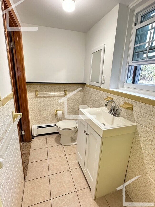 Foto del edificio - Spacious one bedroom all utilities included