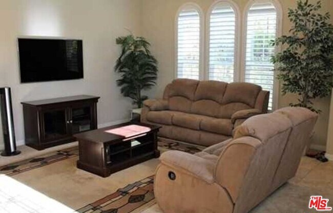 Foto del edificio - 20329 Paseo Los Arcos