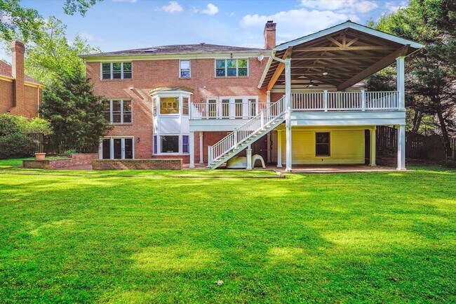 Foto del edificio - Magnificent 5 Bedroom, 4.5 Bathroom Bethes...