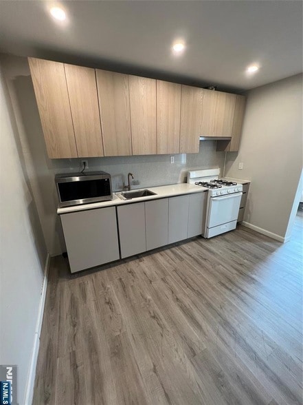 Photo - 57 Belmont Ave Apartment