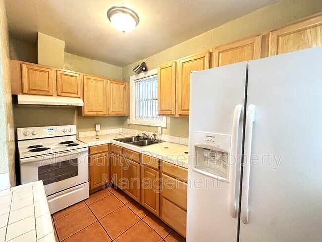Building Photo - 44651 San Pascual Ave