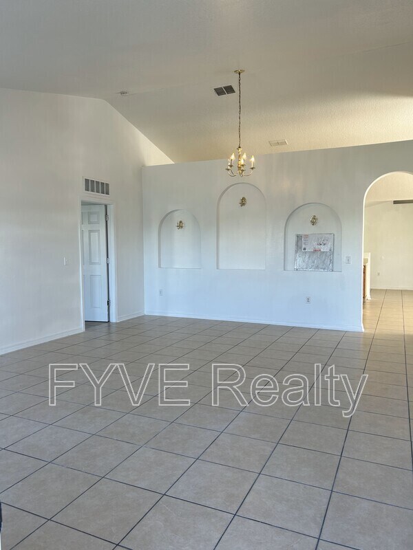 Foto del edificio - 2589 Hunley Loop