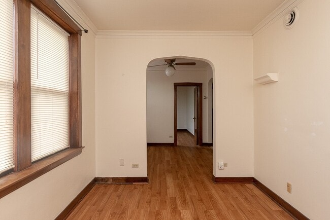 Building Photo - 3632 N Paulina St