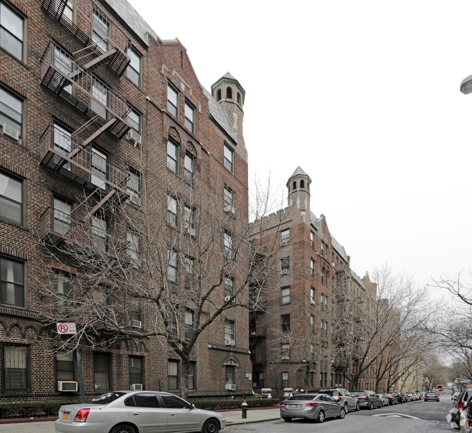 4322 45th St, Sunnyside, NY 11104 Apartments in Sunnyside, NY