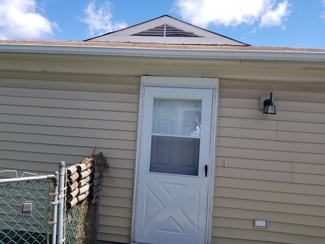 Building Photo - 162 W Stevenson Dr