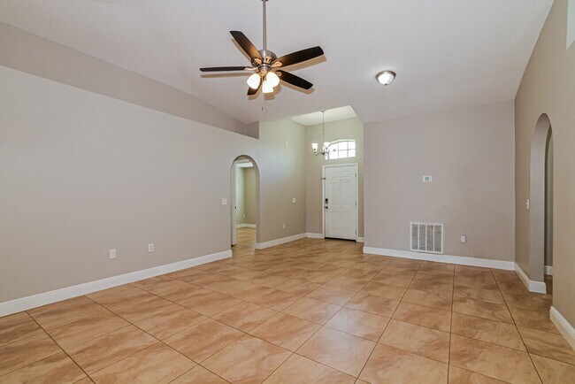 Building Photo - 457 Regal Downs Cir