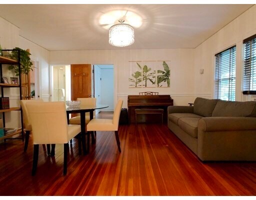 Building Photo - 411 Linden St