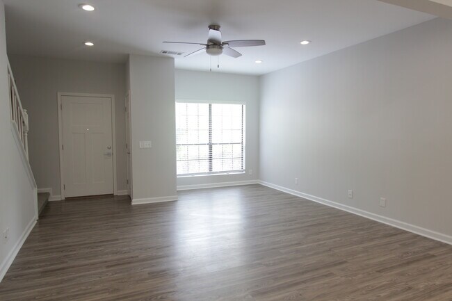 Foto del edificio - 112 Le Club Dr