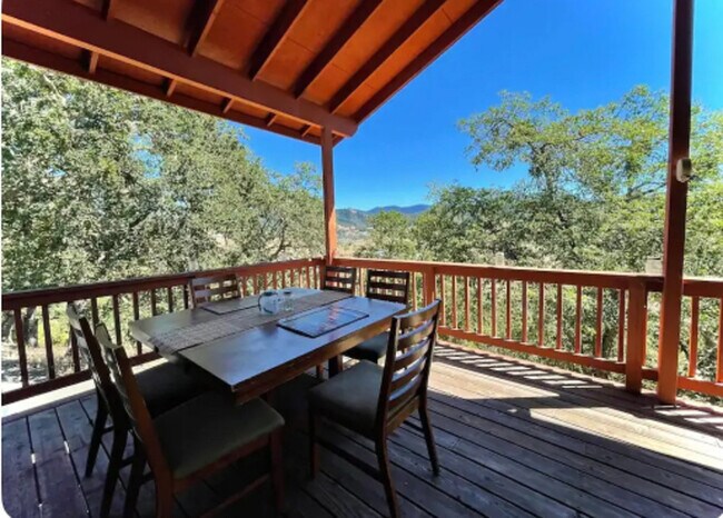 Foto del edificio - 539 Hatfield Dr