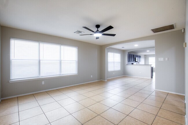 Foto del edificio - 718 Remwick Dr