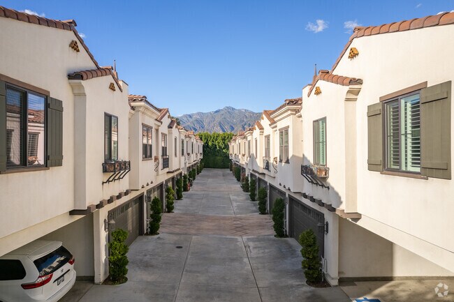 Foto del edificio - 825-831 Arcadia Ave