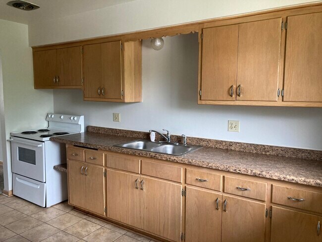 Foto del edificio - 3473 S 83rd St