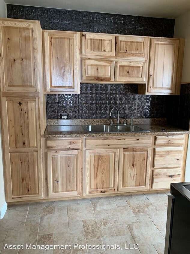 Primary Photo - 4 br, 2 bath House - 235 Broadwater Ave