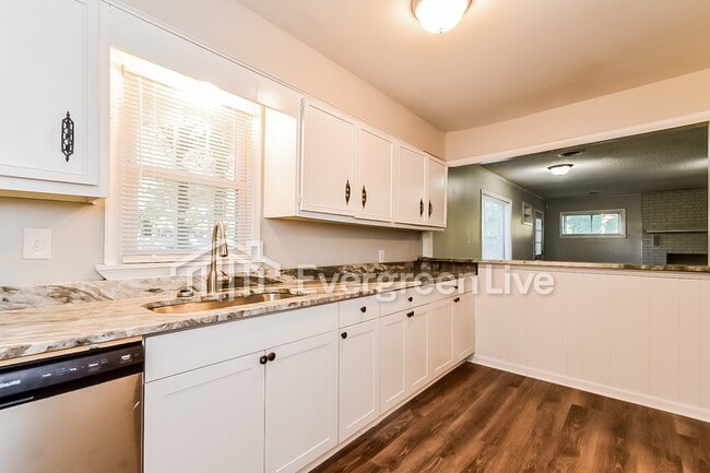 Building Photo - 3651 Wilshire Rd