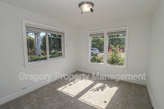 Building Photo - 14507 38th Dr SE