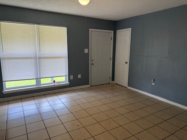 Foto del edificio - 3918 Monterey Dr