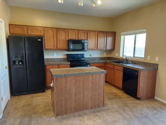 Foto del edificio - GORGEOUS MARICOPA HOME WITH POOL!