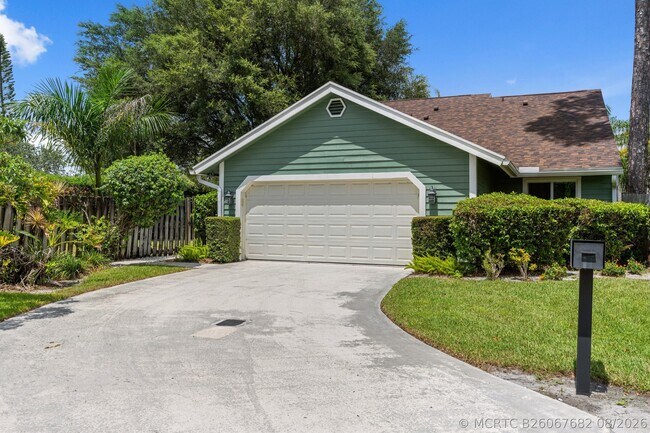 Foto del edificio - 433 Goldenwood Way