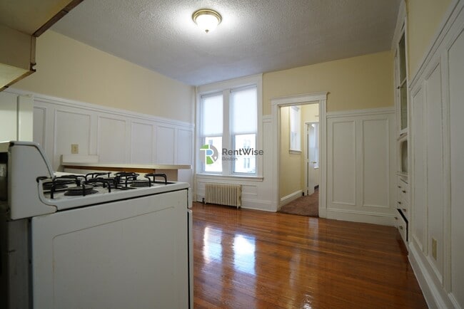 Photo - 1124 Commonwealth Ave Apartment