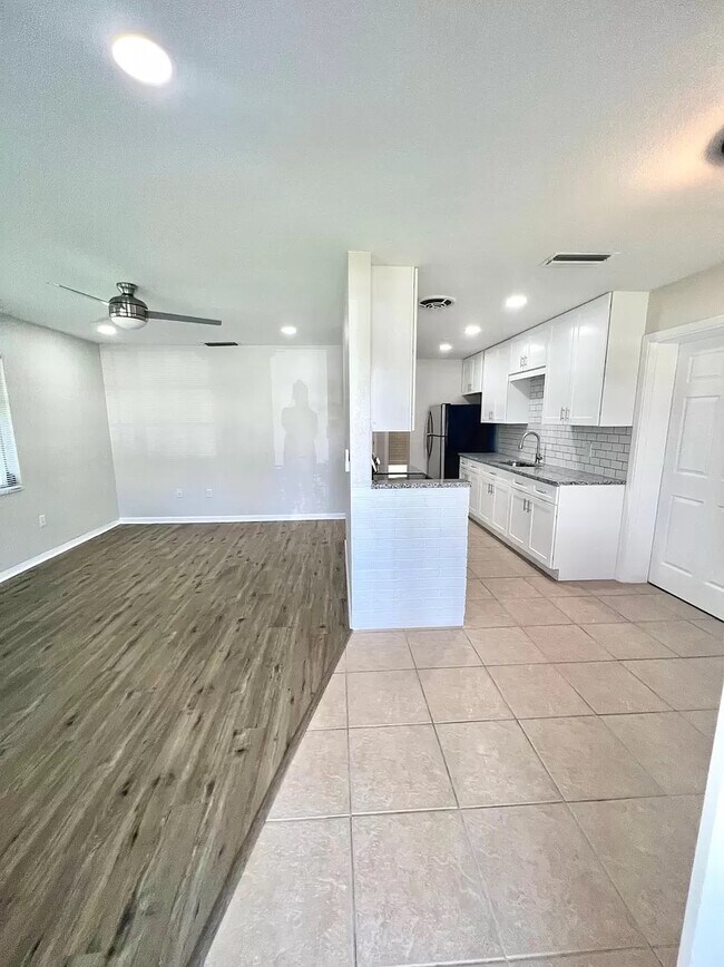 Foto del edificio - 3700 59th St N