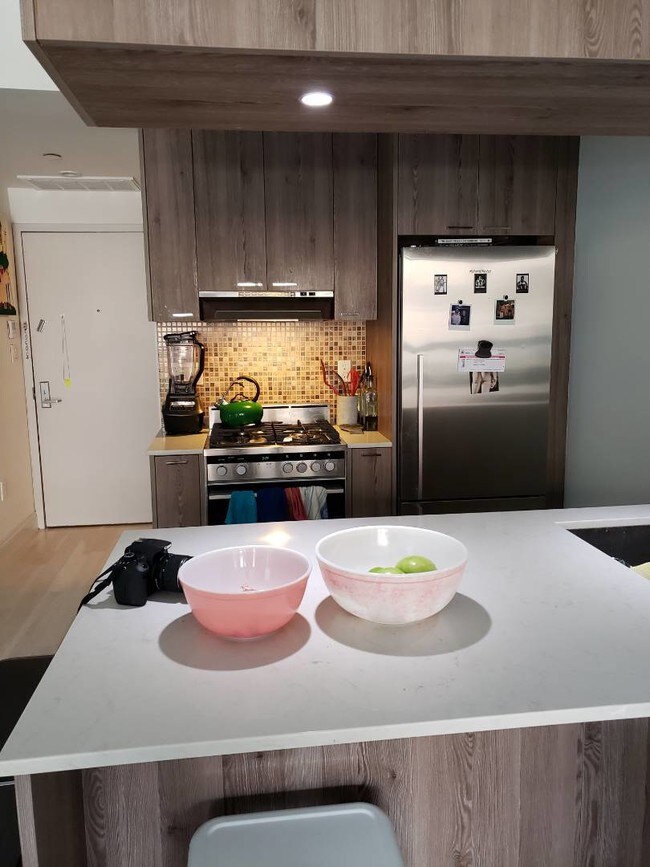 Building Photo - 1094 Madison St