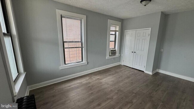 Foto del edificio - 4724 Frederick Ave