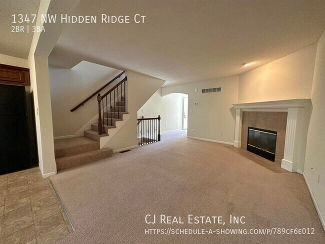 Foto del edificio - 1347 NW Hidden Ridge Ct