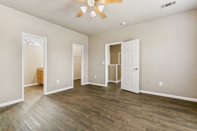 Foto del edificio - Sterling Green Village