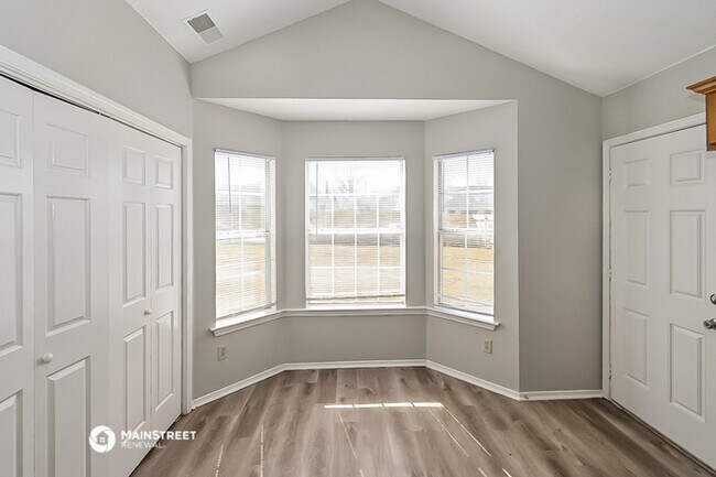 Foto del edificio - 2591 Waverly Dr