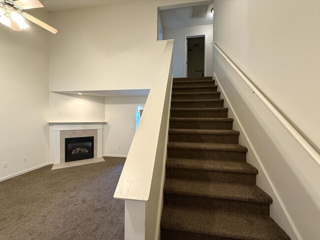 Escaleras - 1982 Cal Dr