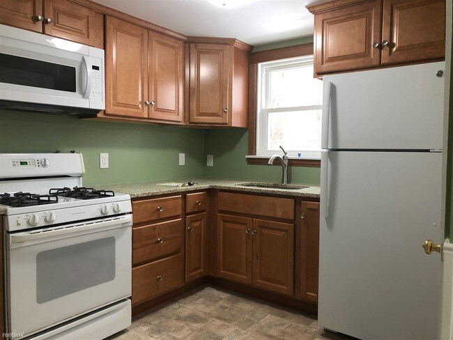 Foto del edificio - 2 br, 1 bath  - 12 Waverley St