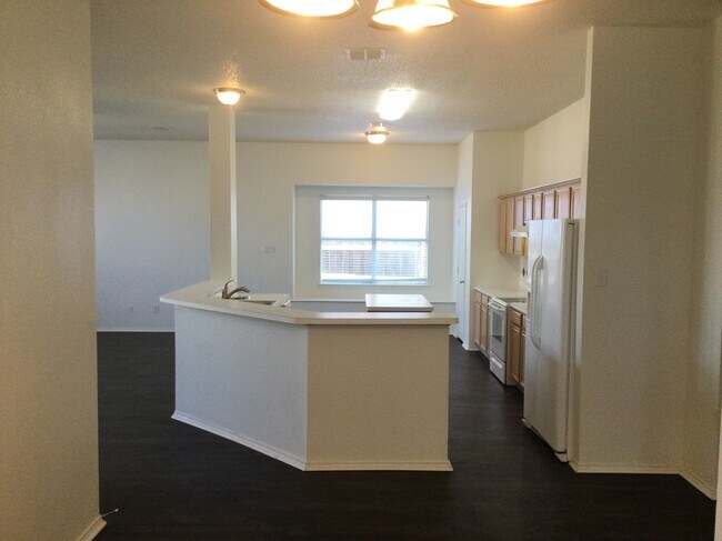 Foto del edificio - 300 Trailwood Dr