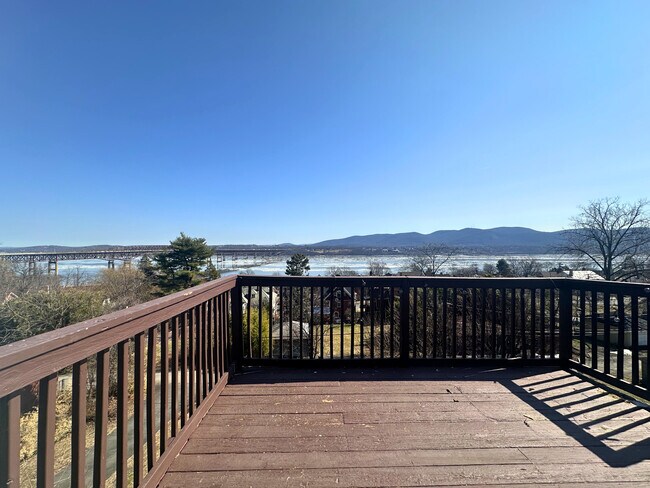 Foto del edificio - 498 Liberty St