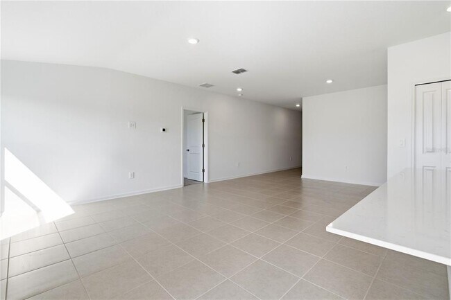 Building Photo - 5662 Portico Pl