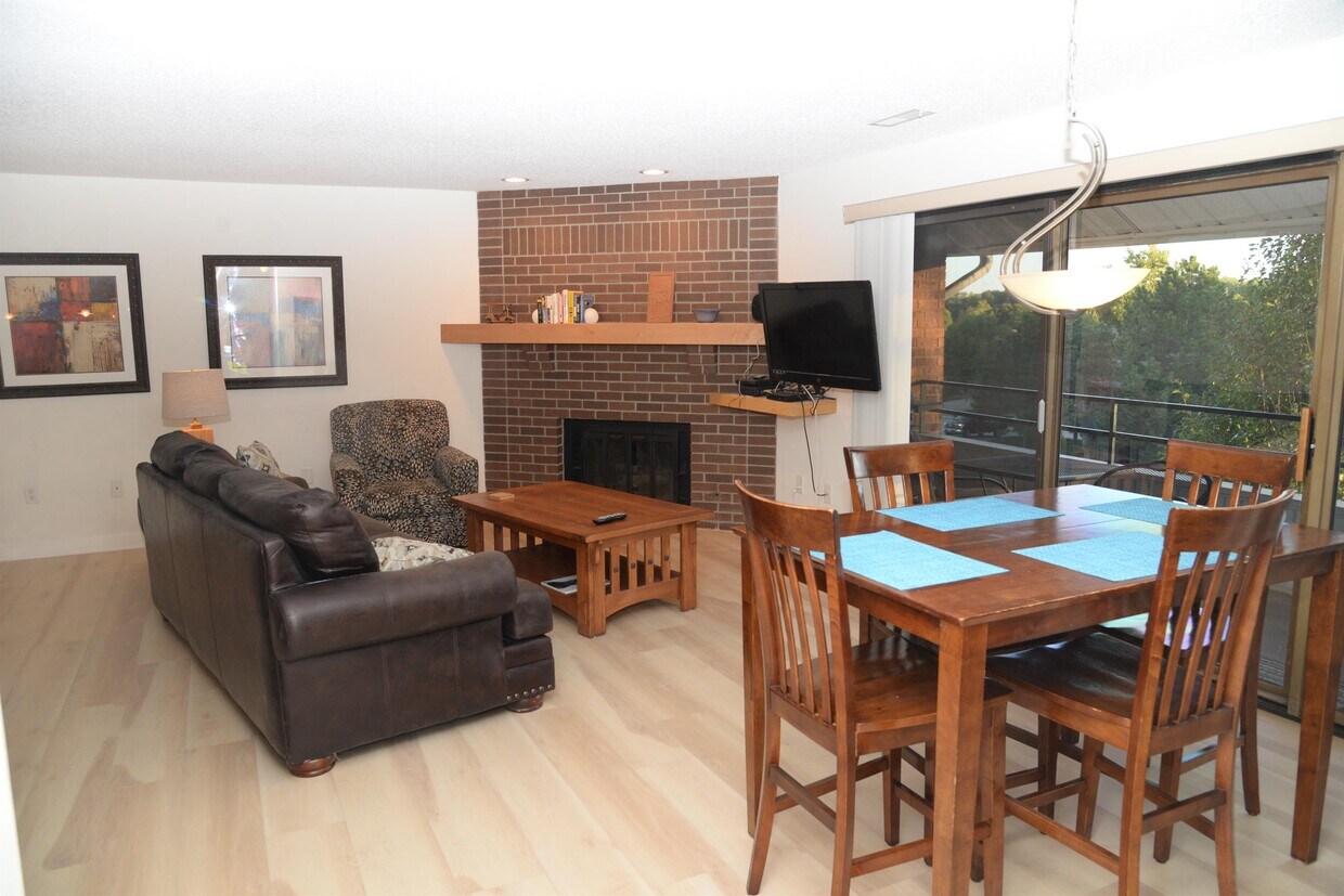 Foto principal - 1100 S 50th St