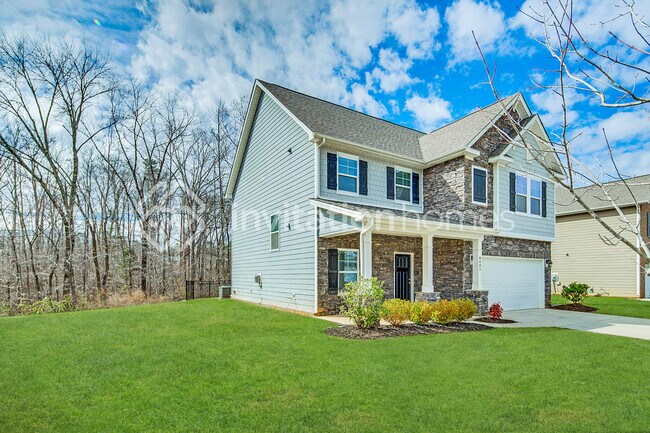 Foto del edificio - 8005 Goodall Ct