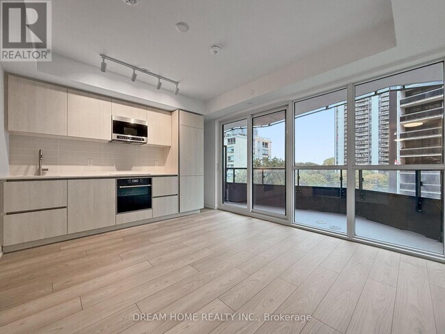 Photo du bâtiment - 120 Broadway Ave