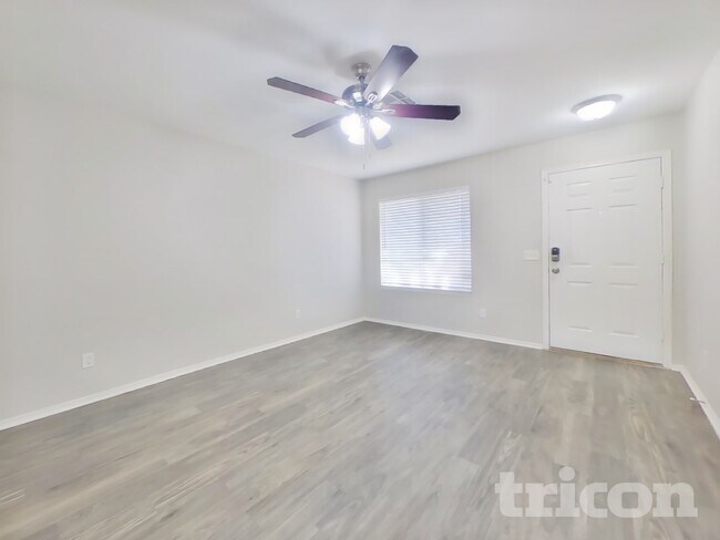 Foto del edificio - 13962 N 132nd Ln