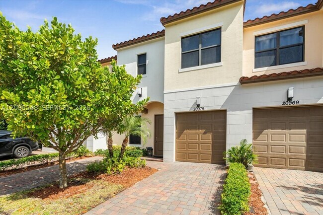 Foto del edificio - 20975 NW 1st Ct