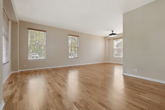 Foto del edificio - 1224 Tiffany Ct