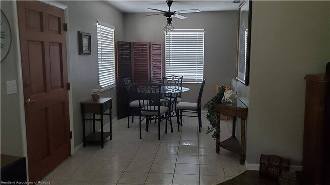 Foto del edificio - 203 Longview Rd