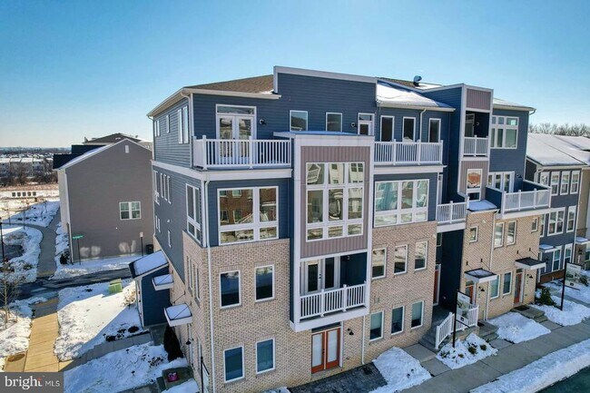 Building Photo - 710 Iron Frg Rd