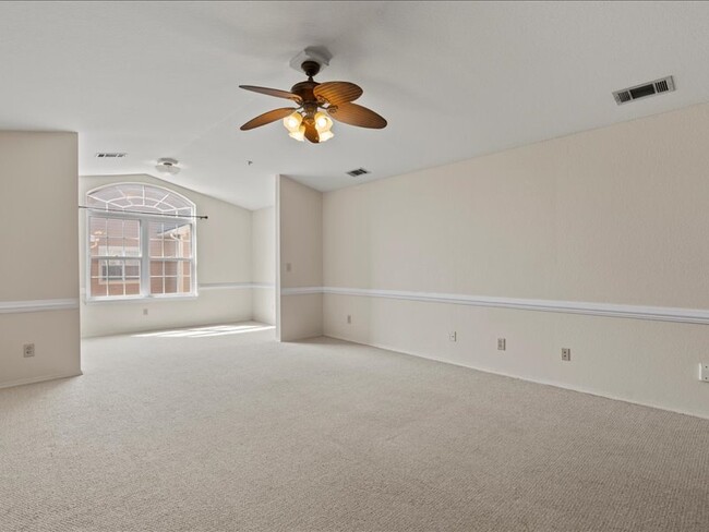 Building Photo - 13810 Sutton Park Dr N