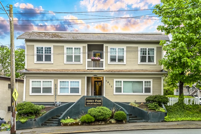 Building Photo - Abbey Park Apartments in Vibrant Eastlake