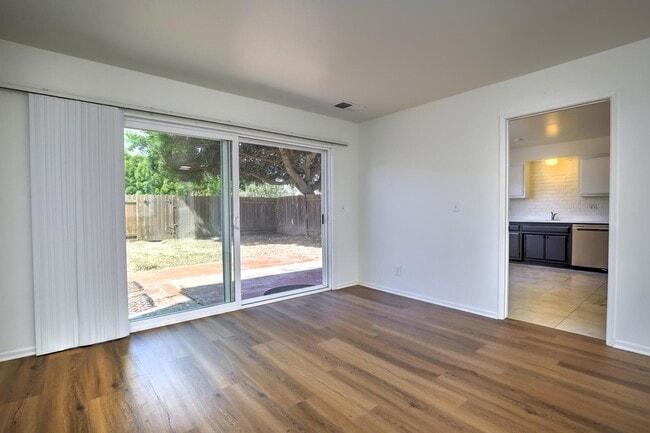 Foto del edificio - 7395 Freeman Pl