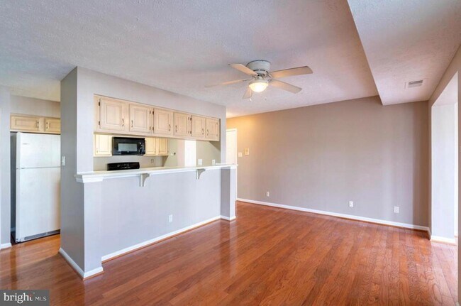Building Photo - 89 Eldon Way
