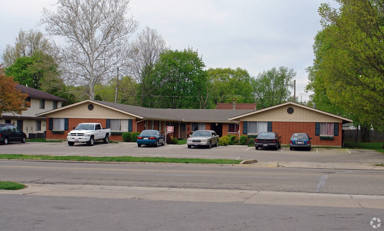 337 S Church St, New Carlisle, OH 45344 Apartments in New Carlisle